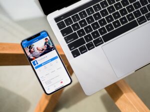How to Set Up a Facebook Group for Your Creative Business